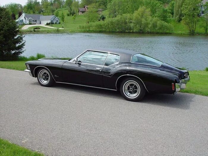 Riviera 1972. Buick Riviera 1972. Buick ’Boat Tail’ Riviera. Бьюик Ривьера газманки. Бьюик Ривьера 1972 тюнинг.