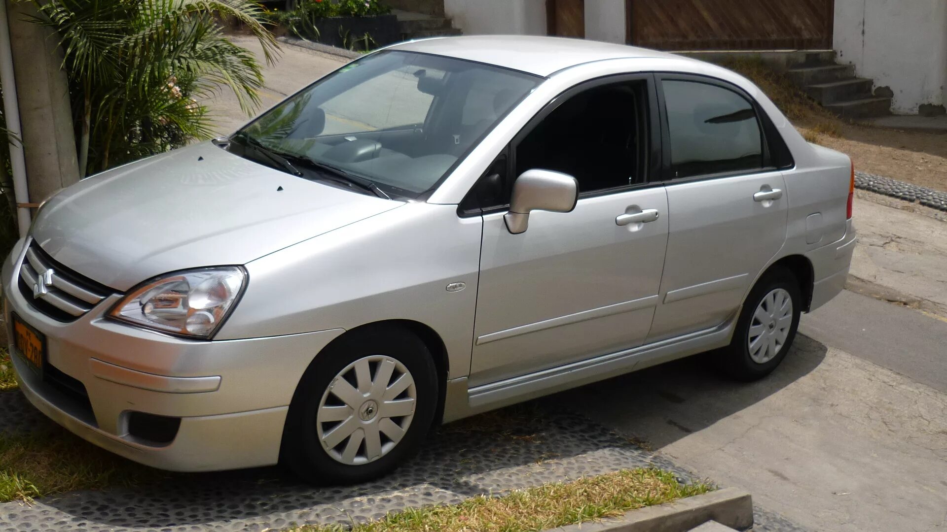 Купить сузуки аерио. Suzuki Aerio 2005. Сузуки Аерио 2008. Сузуки Аерио 1998. Сузуки Аэрио 2002.