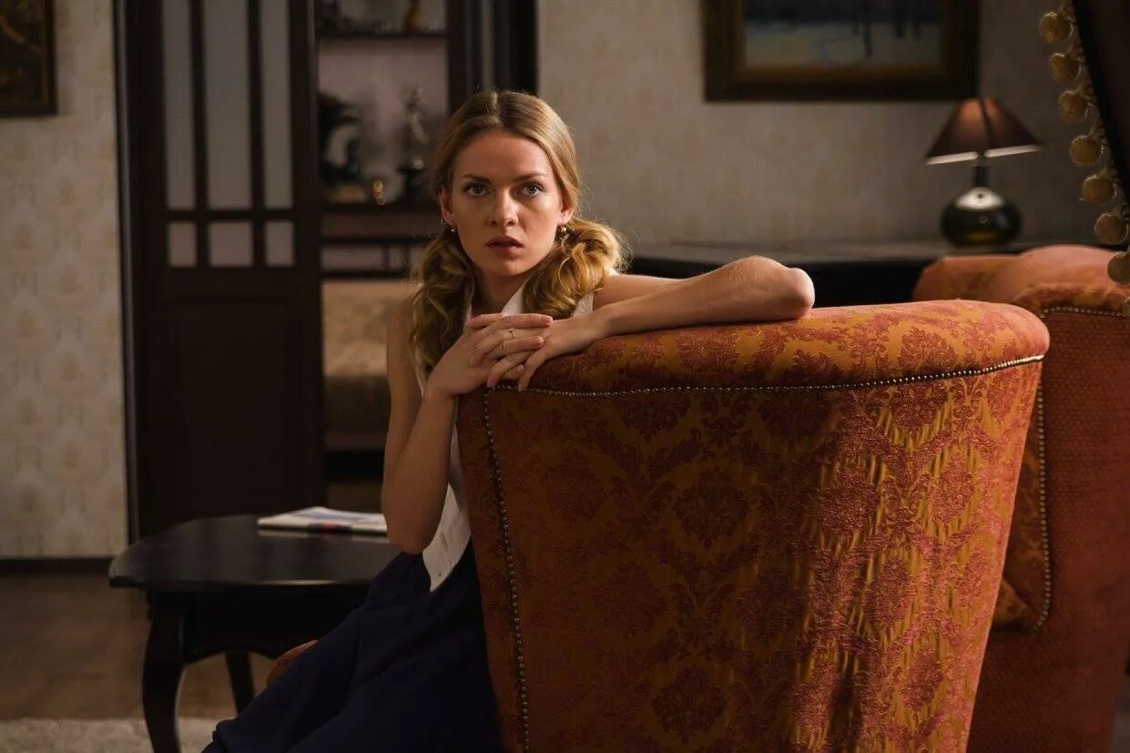 денис васильев три королевы. мелодрамы 2021 станислав бондаренко. королева мелодрамы ты в главной роли. королева мелодрамы ты в главной роли. вера шпак последний ход королевы.