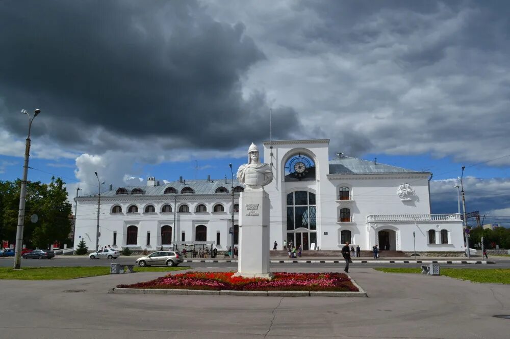Жд вокзал великий новгород фото Прокуратура: на железнодорожном вокзале Великого Новгорода нарушают права инвали