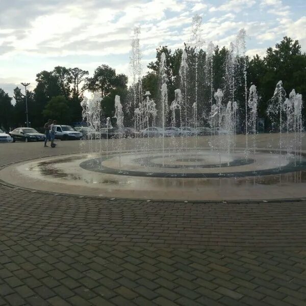 Кореновск краснодарский край площадь города. Площадь в г. Площадь кореновска. Площадь в г. Площадь кореновска.
