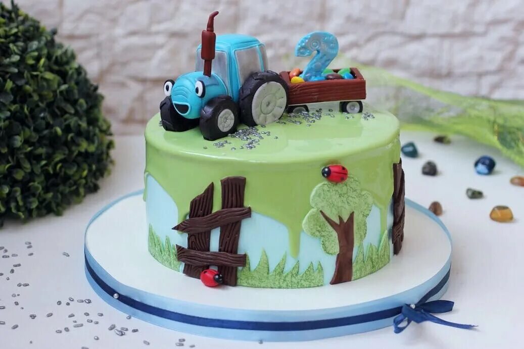 Торты тракторы фото. Муссовый торт синий трактор. Торт с трактором для мальчика. Детский торт синий трактор.