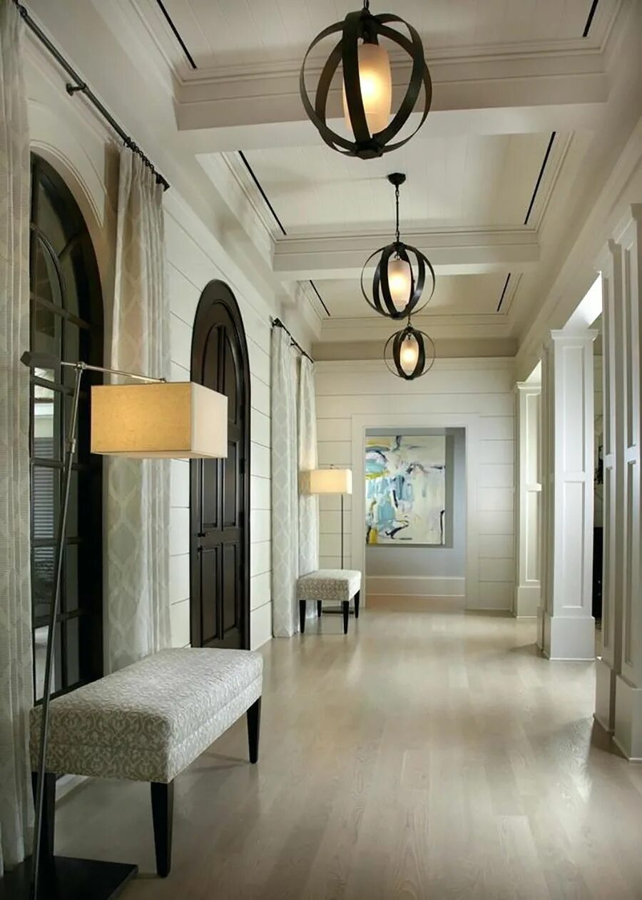 Подвесная люстра в прихожую. Sherwin williams 6070. кессонный потолок лофт. sw6028 sherwin williams. люстра в коридор.