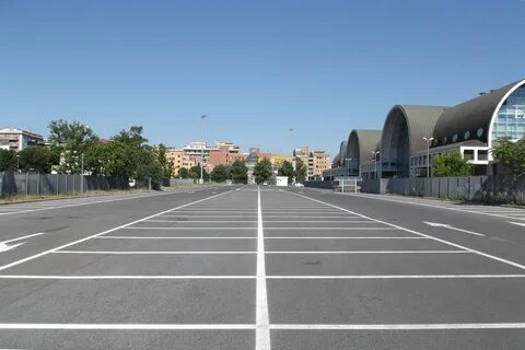 File:Roma - Parcheggio FS Ostiense.jpg - Wikimedia Commons