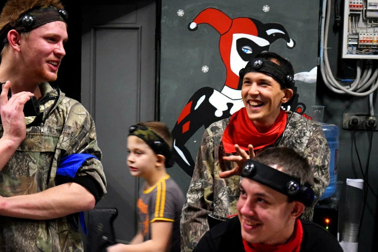 Лазерный пейнтбол. Аванпост лазертаг красноярск. Город злодеев лазертаг красноярск. Лазертаг красноярск телевизорная 1. Город злодеев лазертаг красноярск.