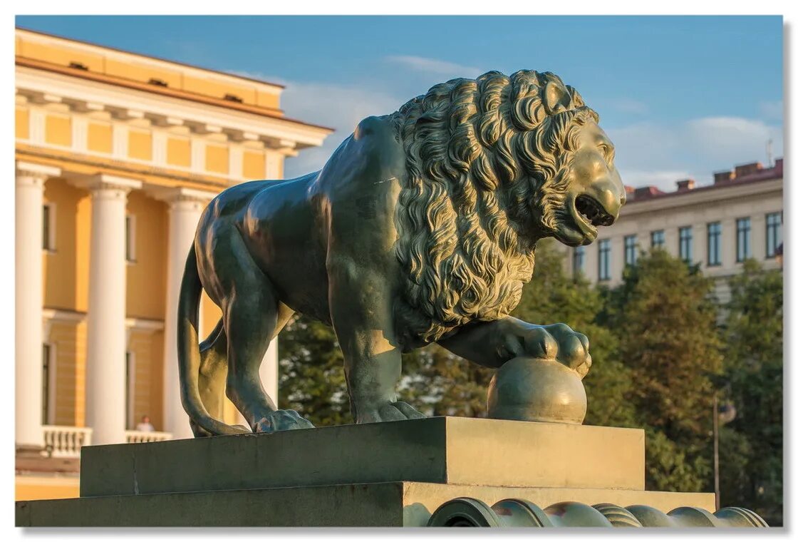 Санкт петербург где львы. Львы у Адмиралтейства в Санкт-Петербурге. Львы на Адмиралтейской набережной в Санкт-Петербурге. Каменные львы на набережной Санкт Петербург.