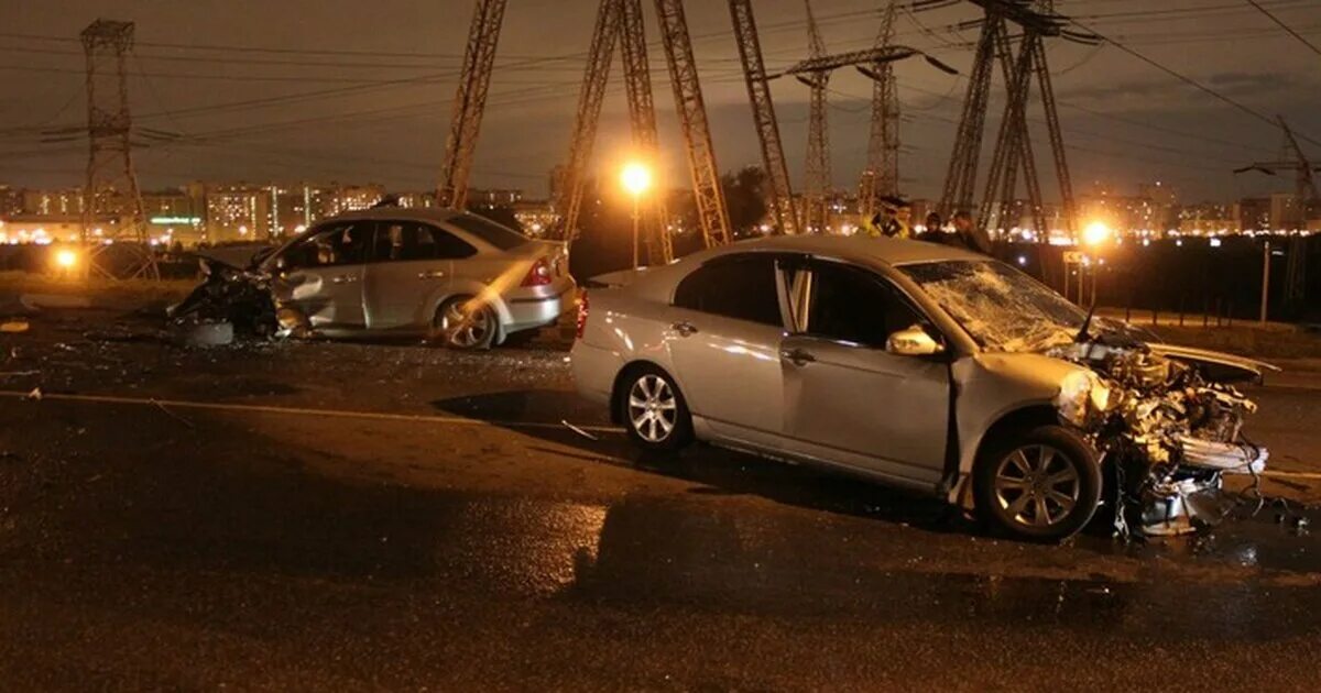 Что случилось за последние сутки в россии. Авария ночь зимой Москва.