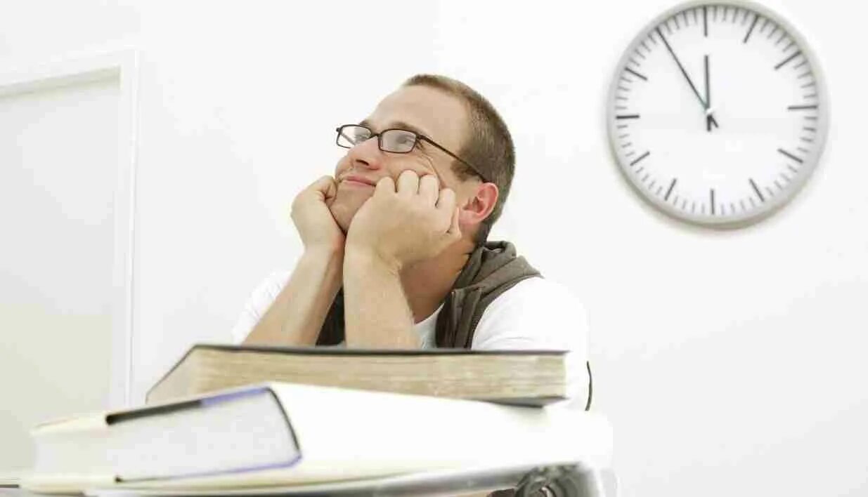 Откладываем начало работ. Не откладывать дела на потом. Откладываем начало работ. Откладывать дела на потом. Откладывание важных дел.