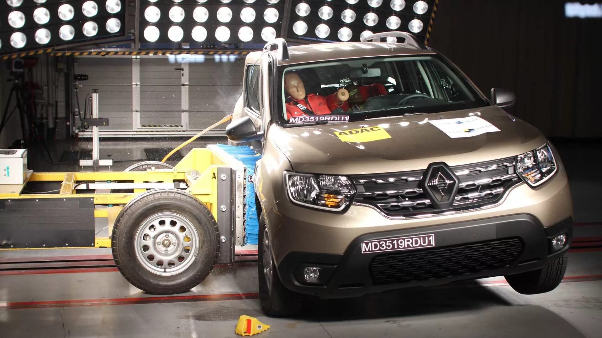 Новый рено дастер краш тест. Каптур краш тест. Renault duster crash test euroncap. Renault duster zero star safety. Рено дастер 2021 краш тест.