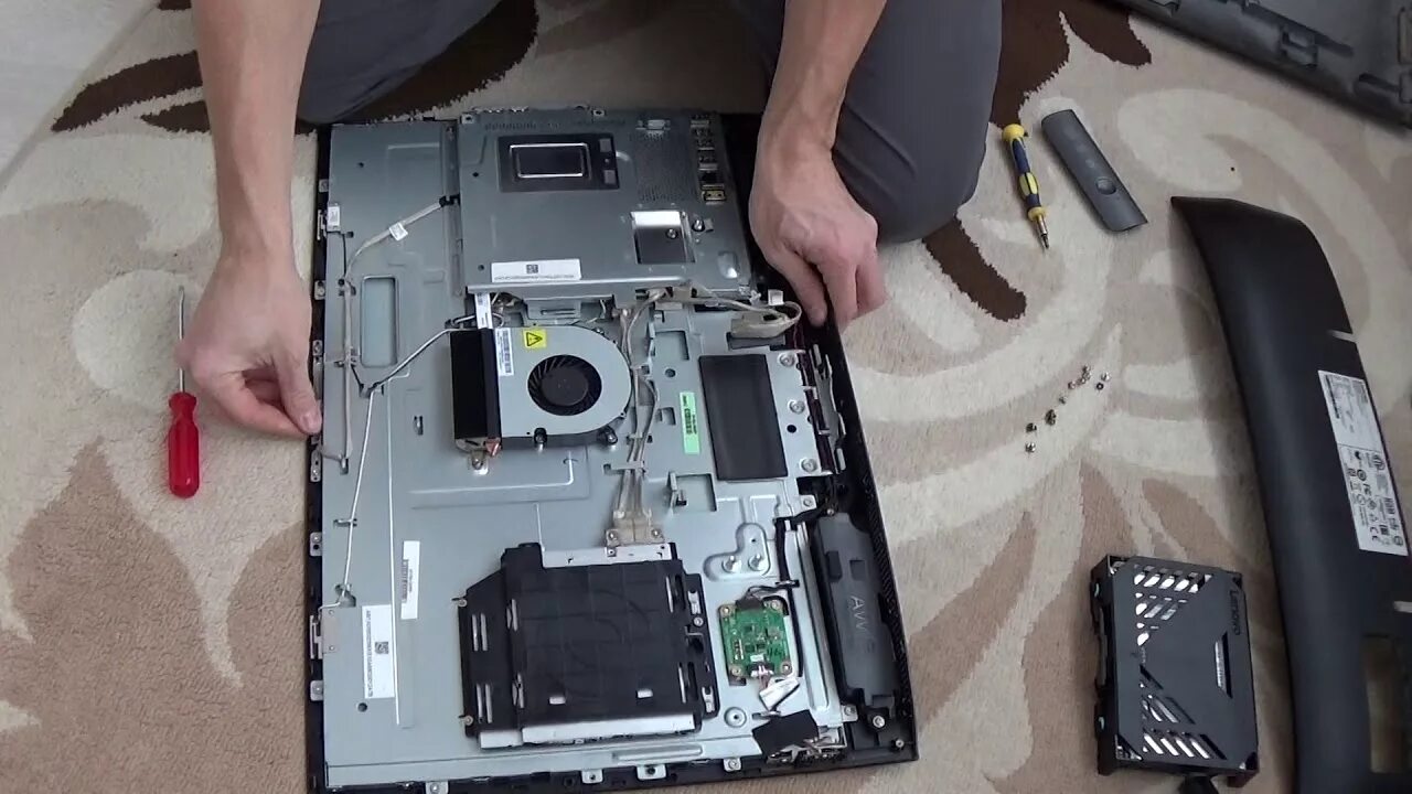 Разборка моноблока lenovo. Lenovo b300 Disassembly. Разбор моноблока Lenovo. Разбор Lenovo 530. Моноблок+PCG-252p+disassemble.