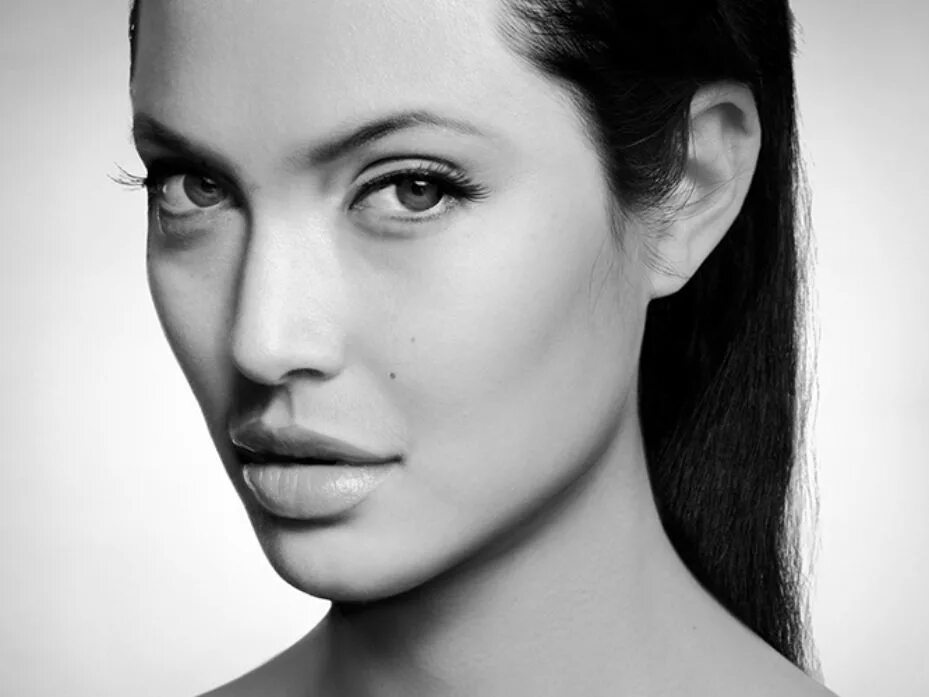 Make portraits. Фильтры для фотошопа. Яркий креативный макияж. Яркий макияж. Анджелина джоли портрет.