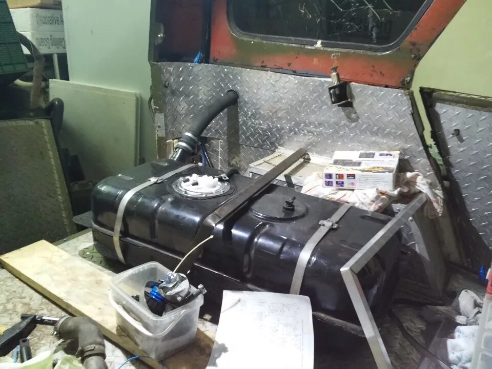 Гбц уаз 469. Толщина гбц 402 под 92 бензин. Уаз 92 бензин. Бак от газели на уаз 469. Змз 402 под 92 бензин.