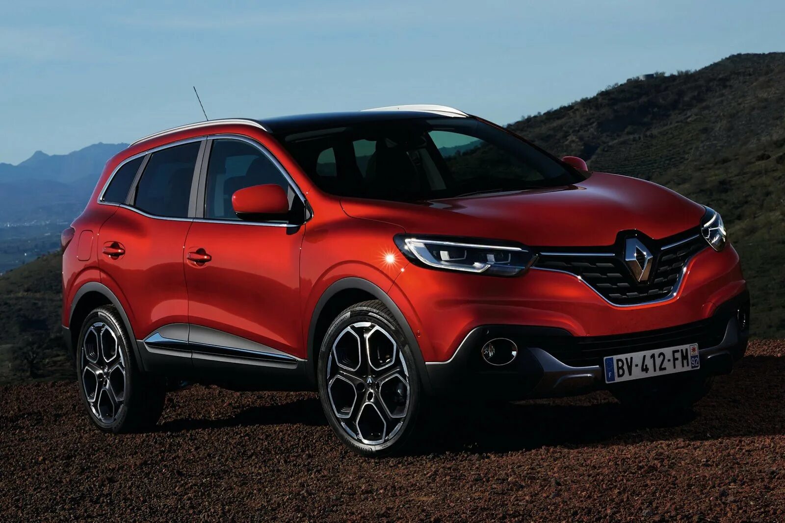 Сайт renault. Renault Kadjar 2022. Рено Каджар 2017. Renault Kadjar 2019. Рено Каджар 2015.