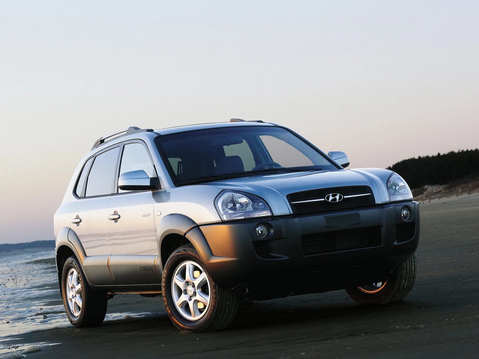 Hyundai tucson первого поколения. Hyundai Tucson 2004-2009. Хендай Туссан 2004. Хендай Туссан 1. Хендай Туссан 2009.