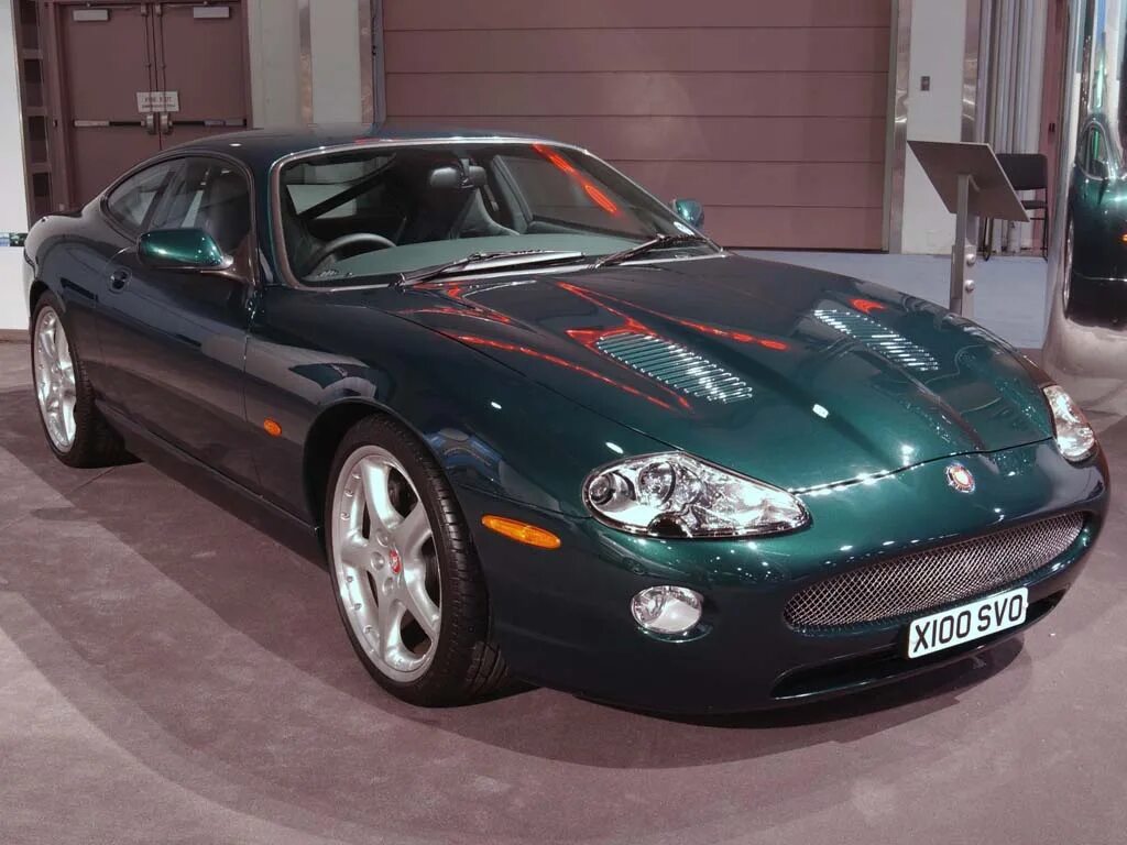 Авто в том купить. Ягуар XKR 2001. Jaguar XKR 2001. Ягуар XKR 1998. Jaguar XK 2001.