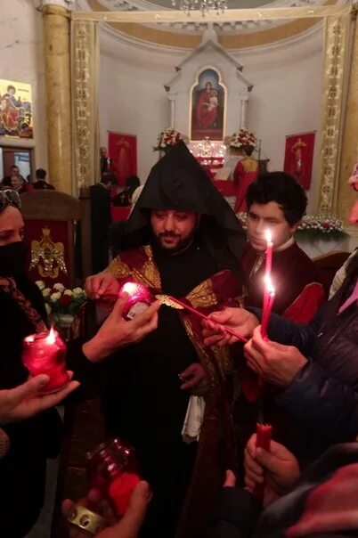 Пасха в армянской церкви. Пасха армянской Апостольской церкви. Пасхальный сочельник в Армении. Канун в церкви. Святая пасха в 2024