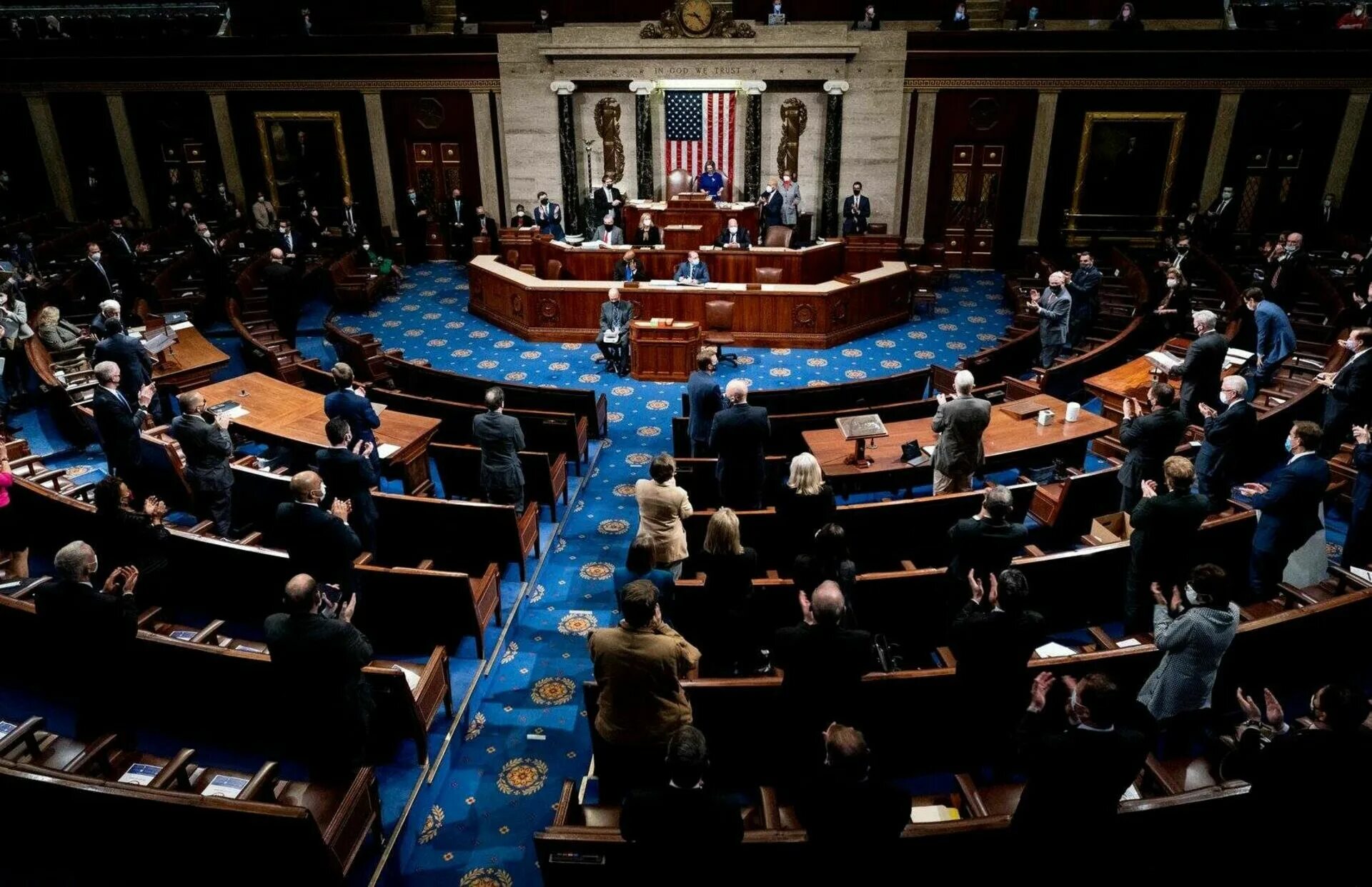 Байден в конгрессе сша. Шотландский парламент 1999. Абсолютное большинство мест в парламенте государства. Конгресс сша сенат и палата представителей. Нижняя палата парламента франции.