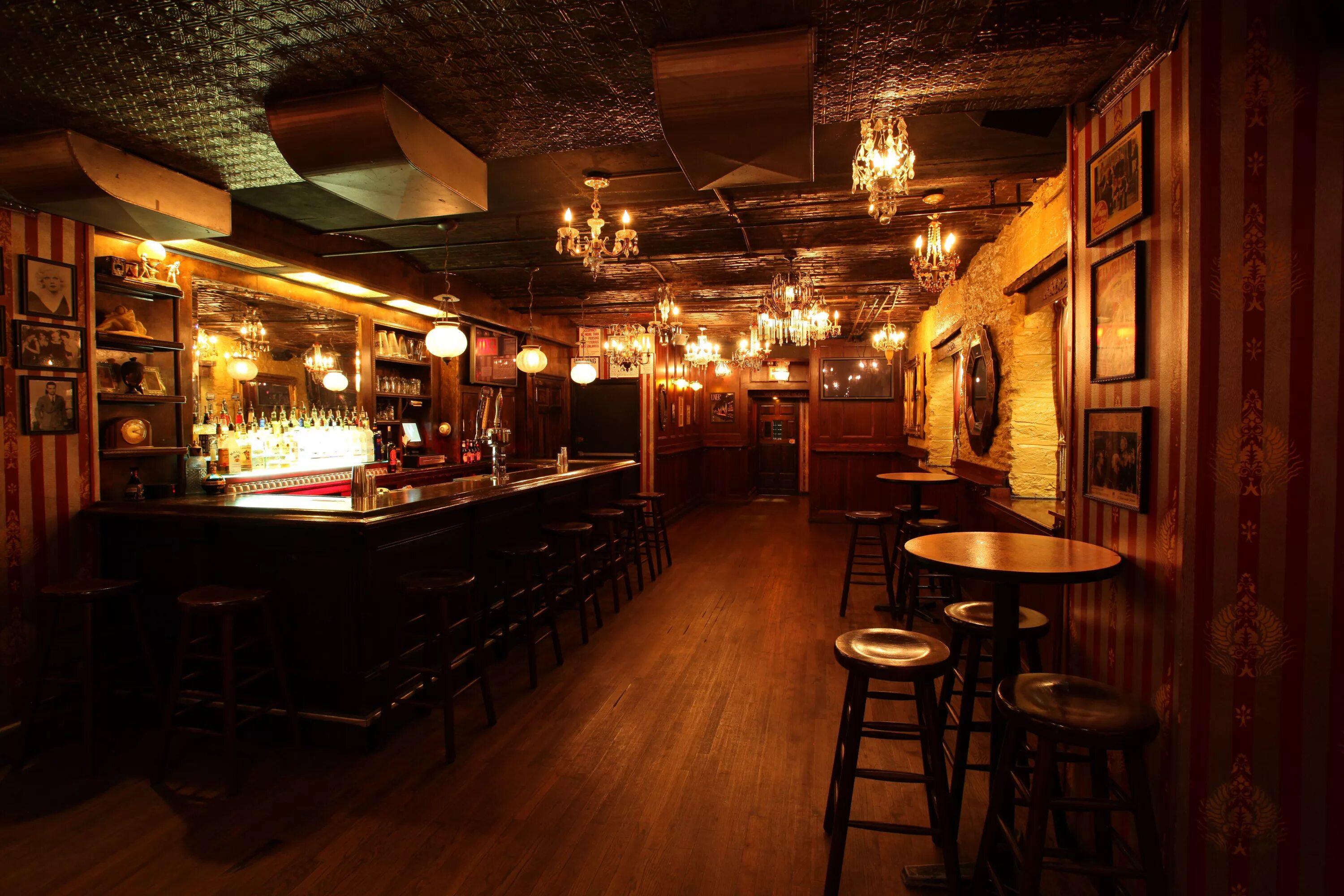 Speakeasy бар. Бар в стиле спикизи. Спикизи бар 1920. Speakeasy Bar Чикаго.