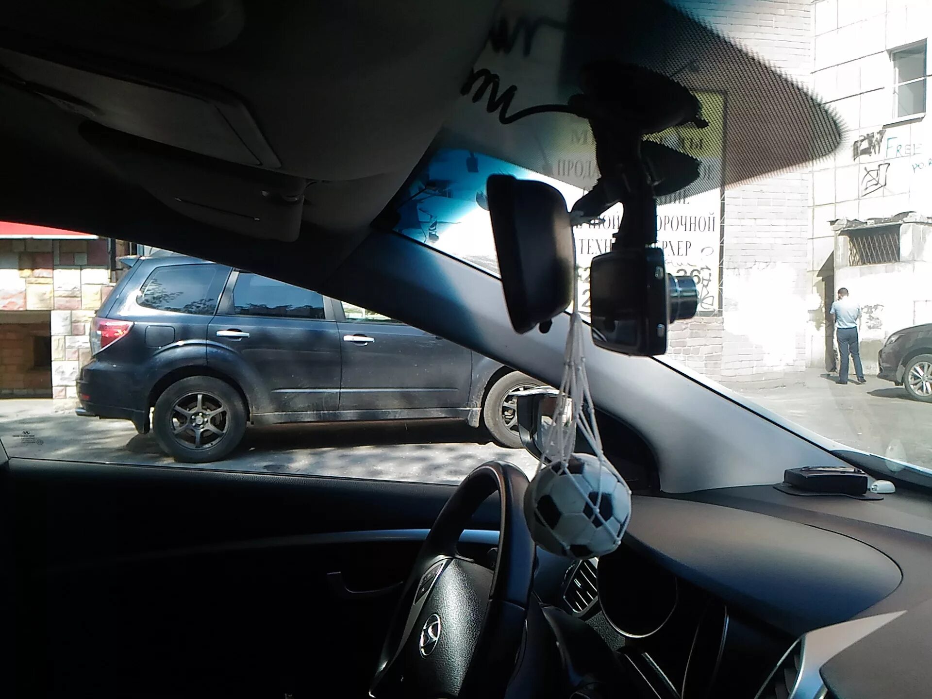 Neoline x-cop 9200c. Видеорегистратор мrd-8600. Работает видеорегистратор. Как работает видеорегистратор в машине. Видеорегистратор inspector samum, gps.