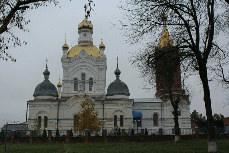 Церковь святого воскресения (майкоп). Городской парк майкоп. Женский монастырь иверской иконы божией матери майкоп. Майкоп, пл. Свято михайловский храм майкоп.