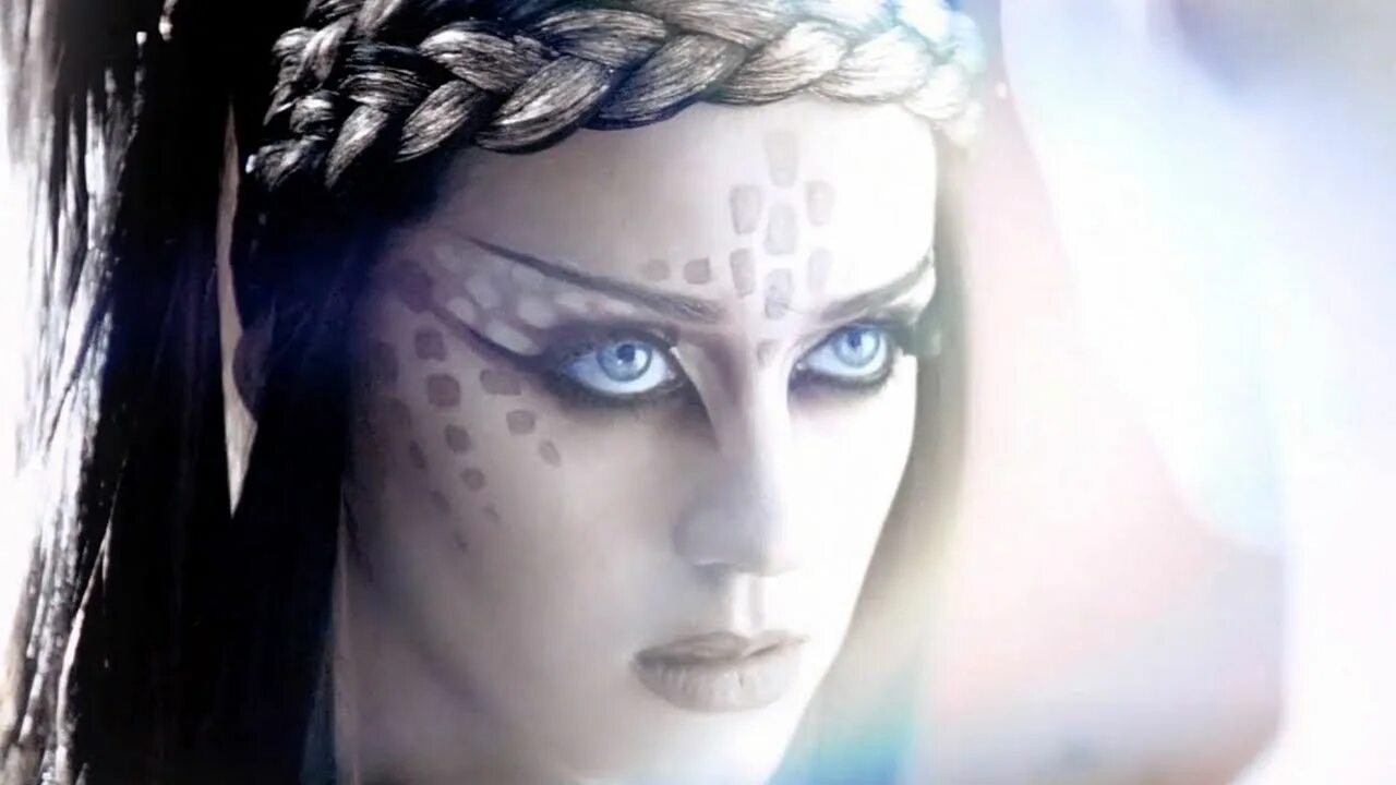 Katy perry feat kanye west e. Кэти перри т. Кэти перри т. Ft. Katy perry.