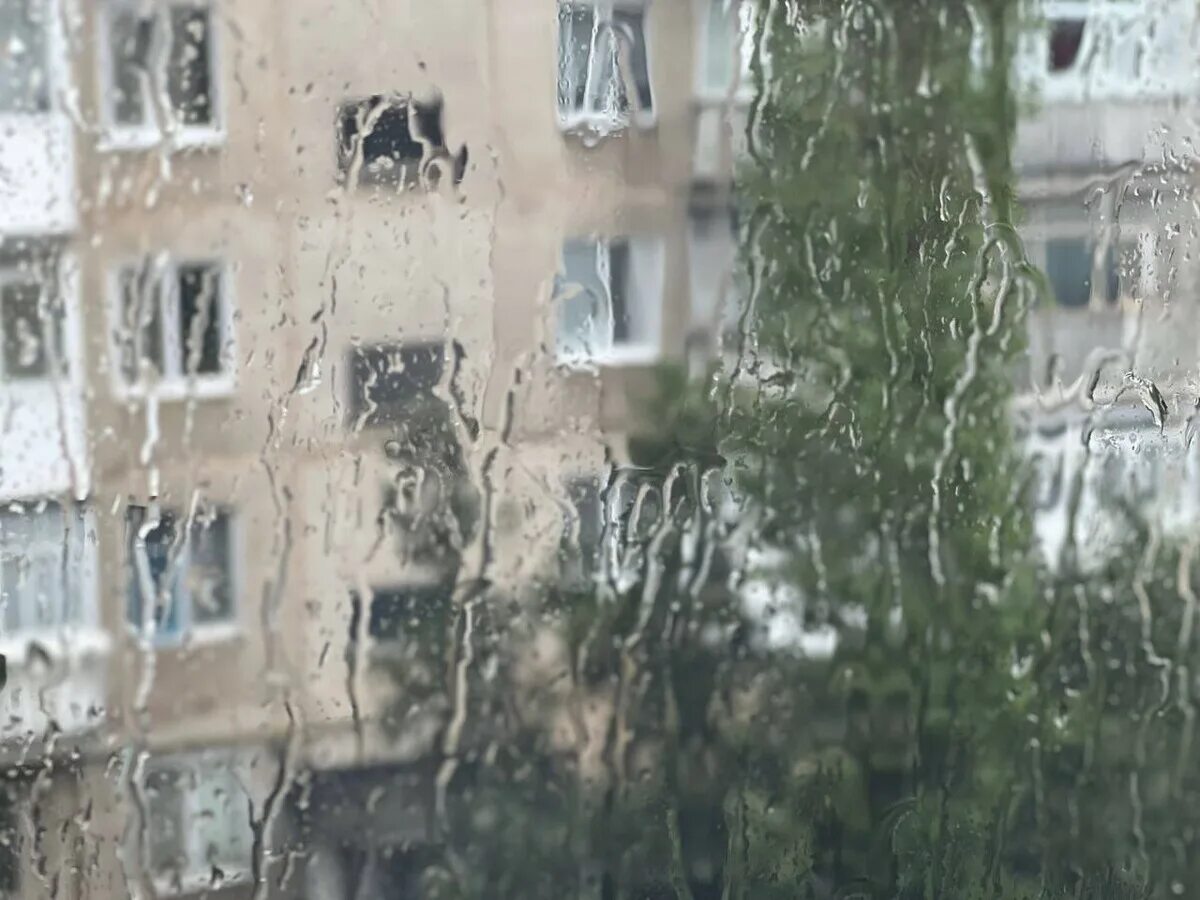 Сейчас идет дождь с грозой. Сильный дождь. ливневые дожди в степи. дождь в крыму. дождь 19 ноября.