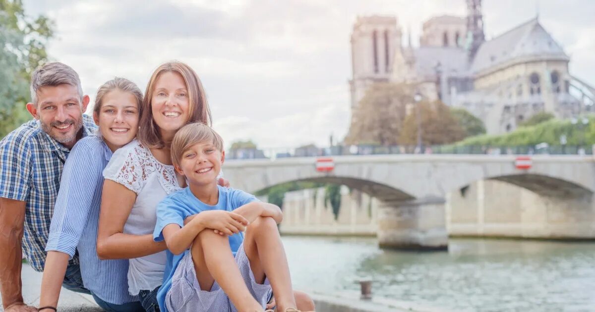 Путешествия Франция семьей. Семейные традиции во Франции. Family in France. Family on Paris Tour. Private family