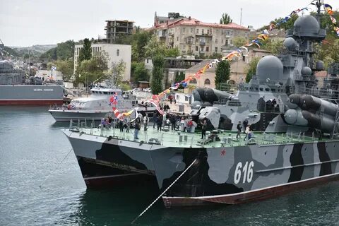 Сколько кораблей в севастополе