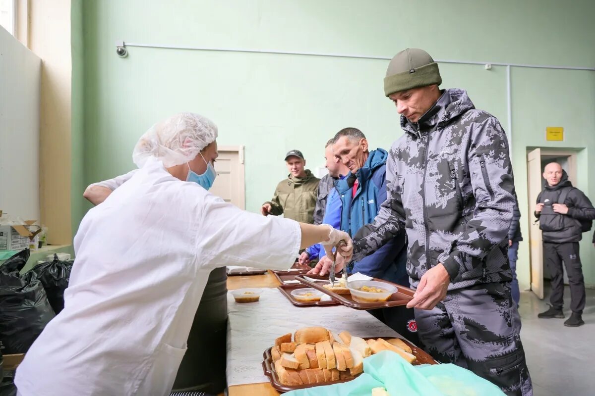 Готовят новую мобилизацию. На призывном пункте. Мобилизация Красноярск. Пересыльный пункт в Красноярске. Мобилизация на предприятии.