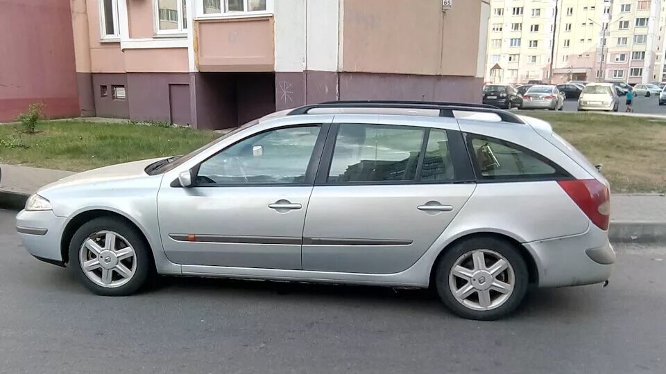 9 dci. Рено лагуна 1 2. 2 дизель. Рено 1997г. Рено лагуна 1 2.