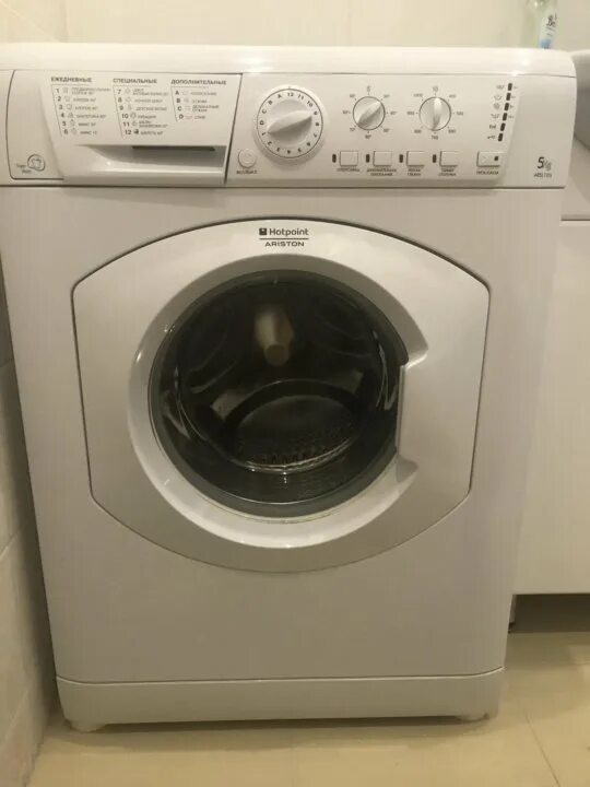 Стиральная машина hotpoint ariston arsl. Стиральная машина Hotpoint-Ariston ARSL 100. Аристон ARSL 100. Хотпоинт Аристон Арсл 100. Стиральная машина Аристон ARSL 100.