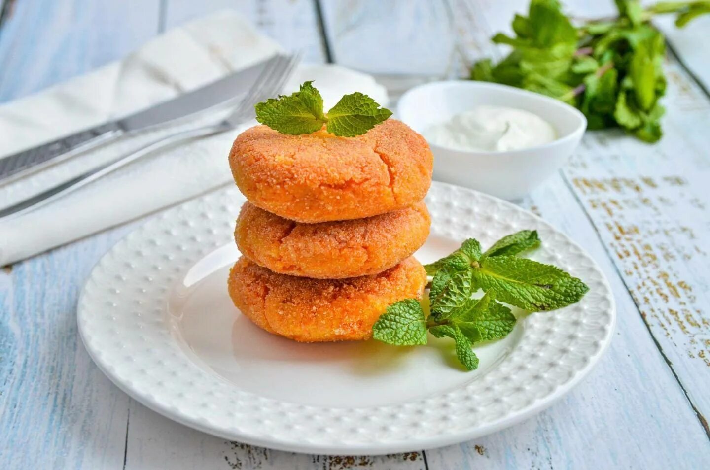 Котлеты морковные классические. Морковные котлеты. котлеты из моркови. морковные котлеты постные. морковные котлеты с манкой.
