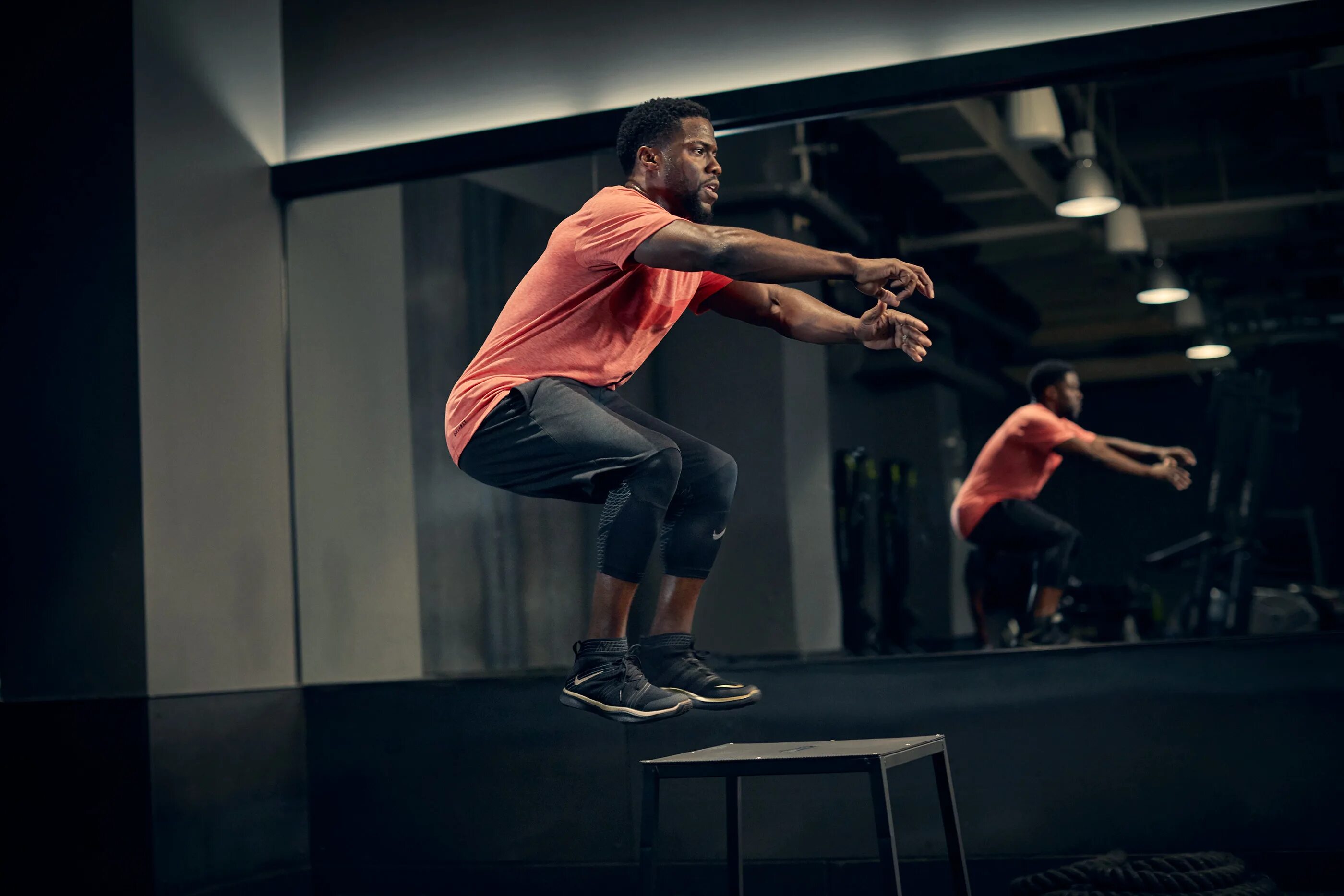 Тренировки найк. Kevin Hart бег. Nike Training. Nike для тренировок. Постеры Nike Training.