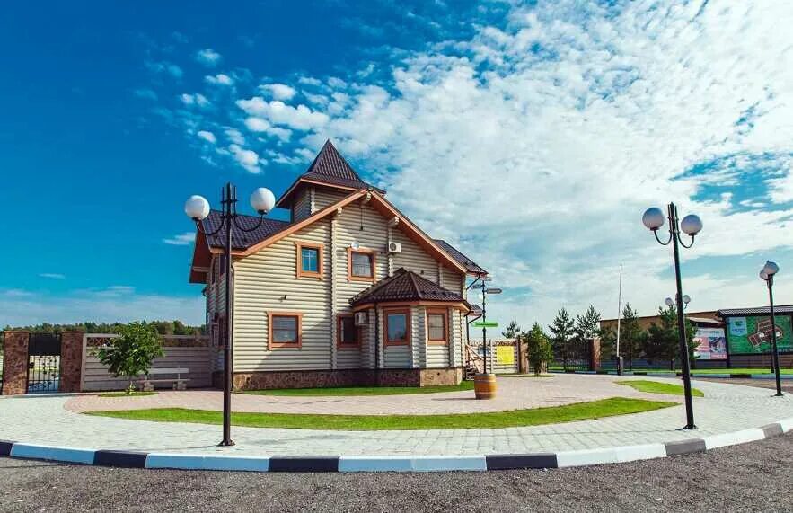 Шудья завьяловский район. Покровское южное. Земляничная поляна коттеджный поселок нижний новгород. Покровские земли коттеджный поселок серпухов. Покровский поселок челябинск.