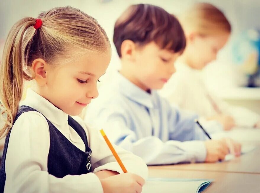 Спортивные кружки и секции для детей. Куда отдать в школу. Танцевальные секции для детей. 1 класс дети. Физкультура для дошкольников.