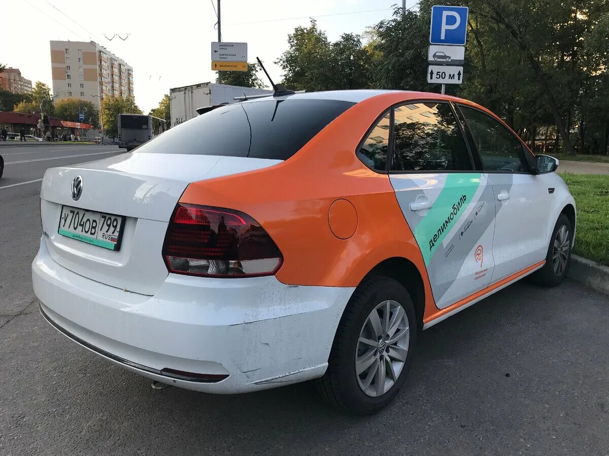 VW Polo Делимобиль. Фольксваген поло каршеринг. Белый Фольксваген поло Делимобиль. Фольксваген поло каршеринг Делимобиль. Заправка каршеринга