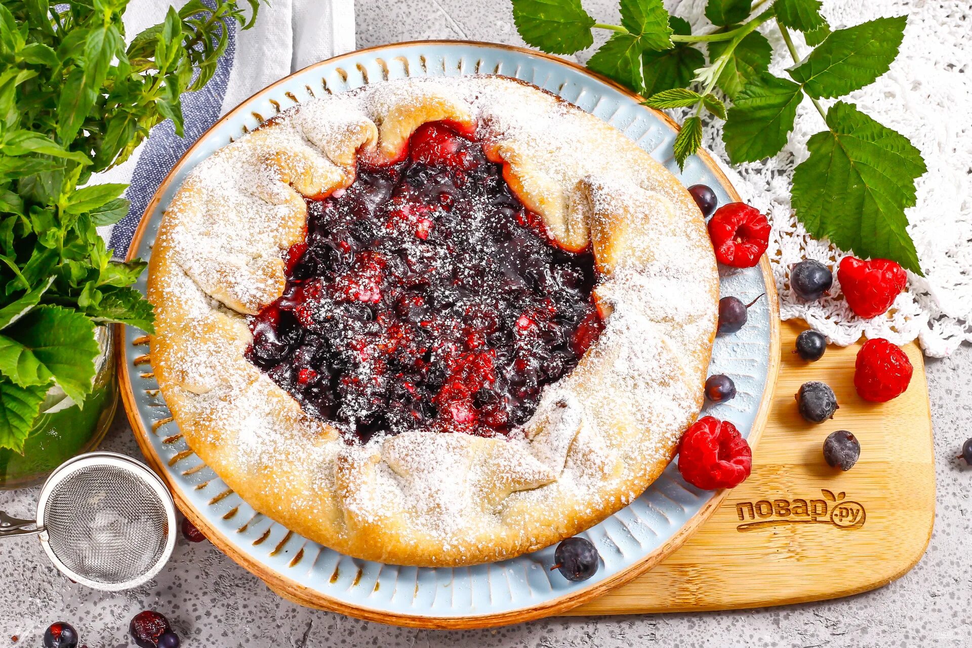 Постный открытый пирог с ягодами. Постный пирог с ягодами. Ягодный пирог с маком. Постный ягодный пирог. Постный пирог с ягодами.