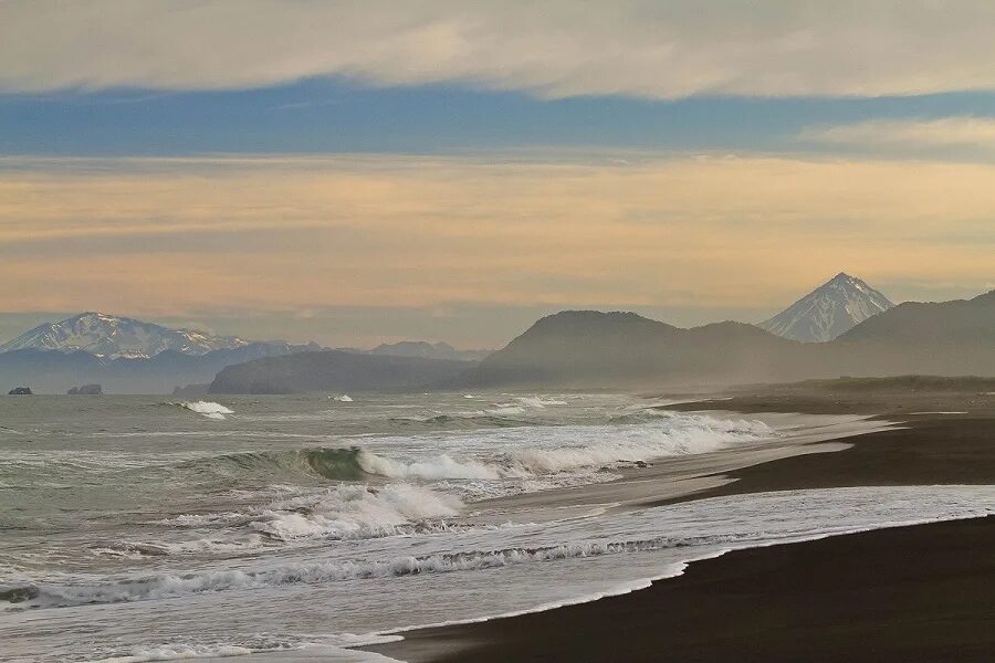 халактырский пляж камчатка. тихий океан камчатка халактырский пляж. камчатка алахрыский пляж. петропавловск-камчатский халактырский пляж. тихий океан камчатка халактырский пляж.