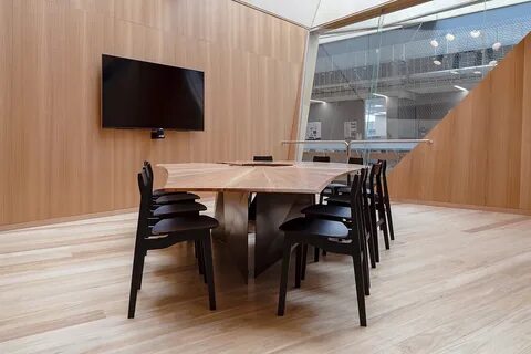Table studio