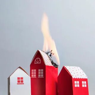 Застраховать пожарного
