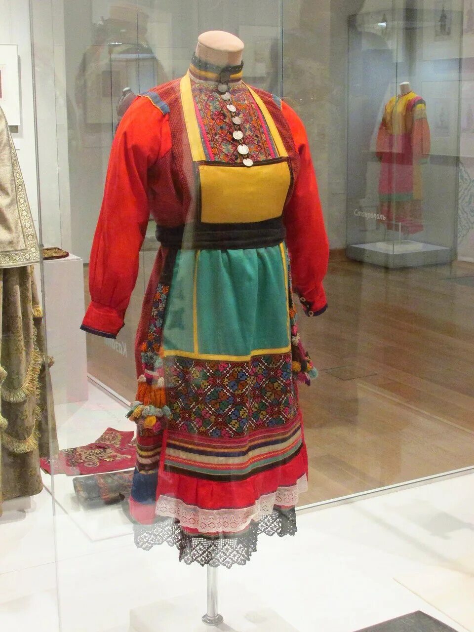 костюм архангельской губернии. народный костюм поволжья. чувашский национальный костюм анатри. народный костюм поволжья. чувашский национальный костюм женский.