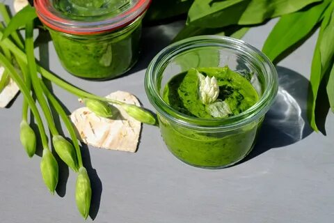 Квашеная зелень чеснока