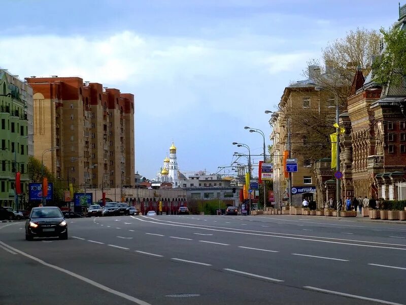 Улица большая Якиманка. Улица Якиманка в Москве. Большая Якиманка Москва. Московская улица в районе Якиманка.