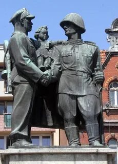 Памятник два ивана
