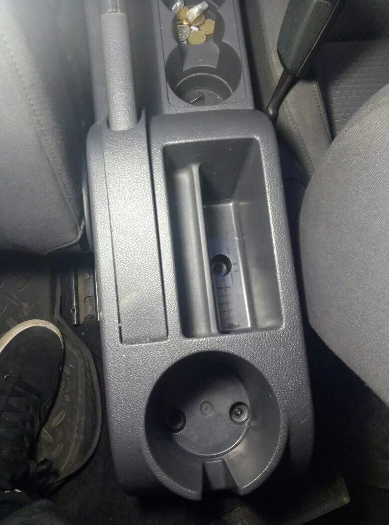 Как снять подлокотник гольф 5 Установка подлокотника гольф 5 Volkswagen Golf Mk5, 1,6 л, 2006 года аксессуар