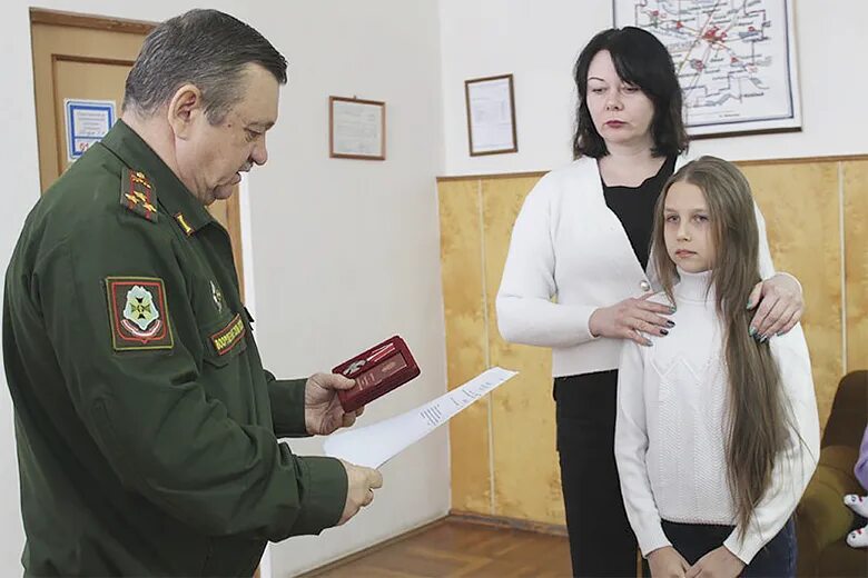 Жена военного. Жены военнослужащих фото. Герои наших дней. Вдова вбд