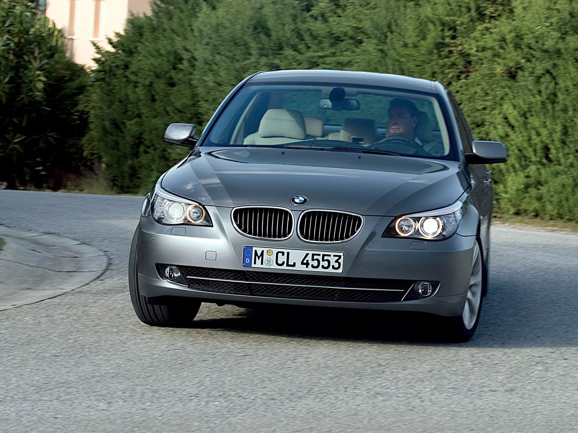 Бмв е60 рест. BMW 5 e60. BMW e60 530i. БМВ е60 дорестайл. BMW e60 520i.