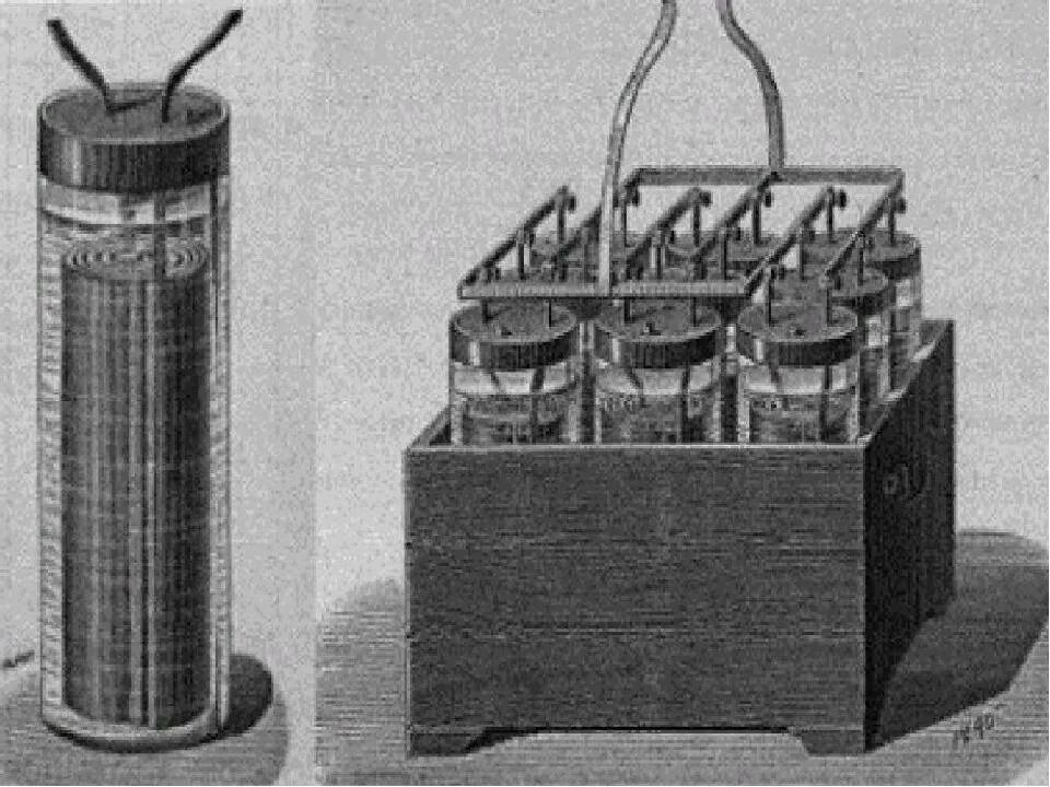 Свинцово-кислотный аккумулятор 19 века. Конденсатор вольта Алессандро. A1803 аккумулятор. Первая батарейка в мире вольта. First battery