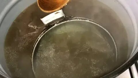 Как очистить чашу от воска
