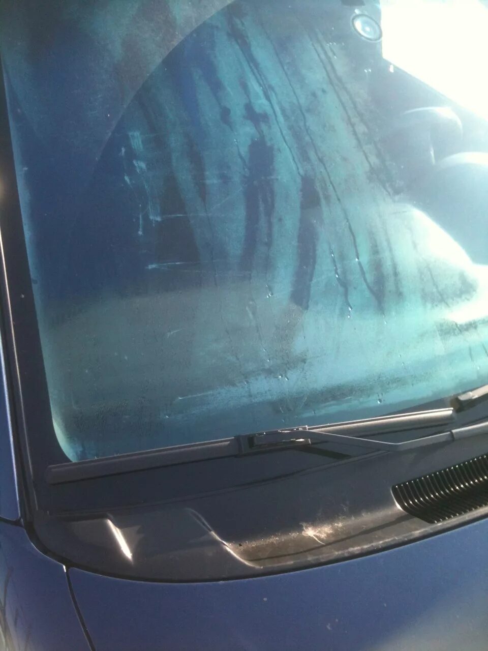 Переклейка лобового стекла. Переклейка оснастки лобового стекла. Переклейка лобового стекла. Переклейка стоек лобового стекла в экокожу ромб ваз 2114. Замена лобового стекла ваз 2109.